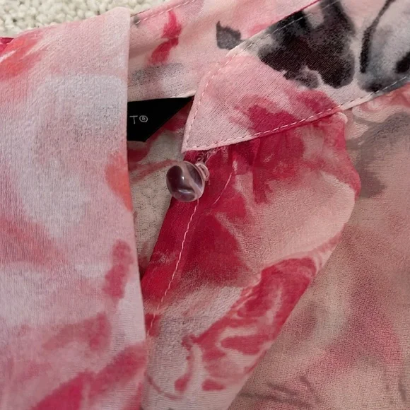 NWT WHBM Long Sleeve Floral Tie-Neck Blouse Size 10 - Picture 6 of 11